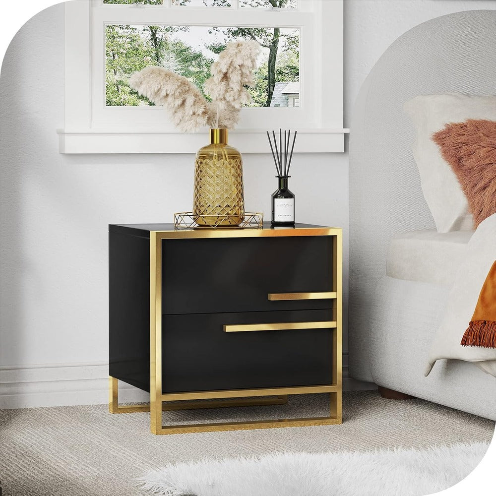 Modern bedside table ; Minimalist nightstand ; Bedside storage cabinet ;Glossy night table ; Bedroom furniture ; Nightstand with drawers ; Functional bedside organizer ; Contemporary bedside table ; Luxury nightstand ; Stylish bedroom storage ; Modern furniture design
طاولة بجانب السرير عصرية; طاولة بجانب السرير بسيطة ; خزانة تخزين بجانب السرير ;طاولة بجانب السرير لامعة ; أثاث غرفة النوم ; طاولة بجانب السرير بأدراج ; منظم بجانب السرير عملي ; طاولة بجانب السرير