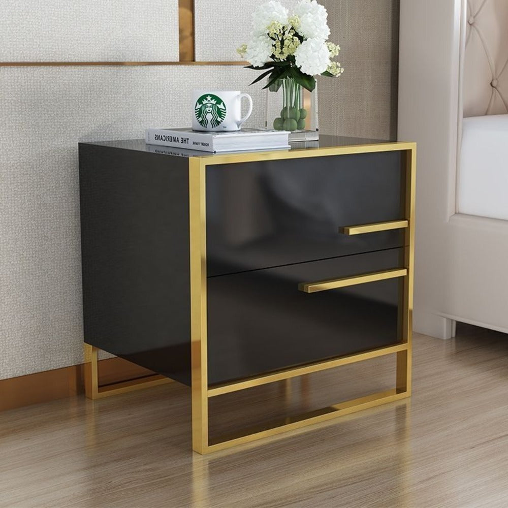 Modern bedside table ; Minimalist nightstand ; Bedside storage cabinet ;Glossy night table ; Bedroom furniture ; Nightstand with drawers ; Functional bedside organizer ; Contemporary bedside table ; Luxury nightstand ; Stylish bedroom storage ; Modern furniture design
طاولة بجانب السرير عصرية; طاولة بجانب السرير بسيطة ; خزانة تخزين بجانب السرير ;طاولة بجانب السرير لامعة ; أثاث غرفة النوم ; طاولة بجانب السرير بأدراج ; منظم بجانب السرير عملي ; طاولة بجانب السرير