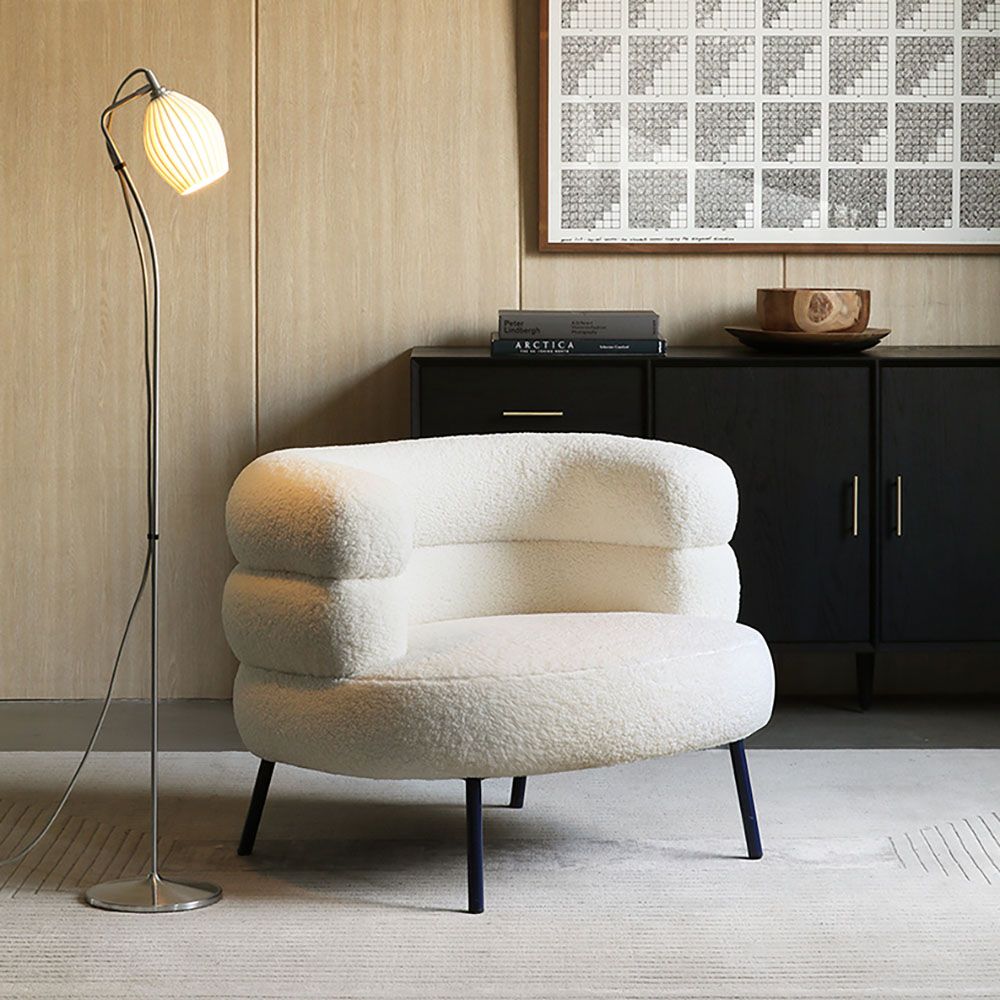 Modern Chair - Cozy Rounded Armchair - Chair Stylish for Living Room - Chair for bedroom - Comfortable chair .
كرسي عصري - كرسي بذراعين دائري مريح - كرسي أنيق لغرفة المعيشة - كرسي لغرفة النوم - كرسي مريح