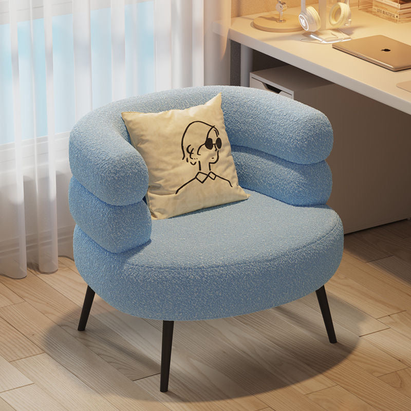 Modern Chair - Cozy Rounded Armchair - Chair Stylish for Living Room - Chair for bedroom - Comfortable chair .
كرسي عصري - كرسي بذراعين دائري مريح - كرسي أنيق لغرفة المعيشة - كرسي لغرفة النوم - كرسي مريح