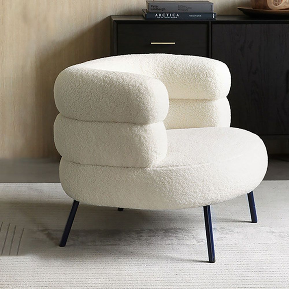 Modern Chair - Cozy Rounded Armchair - Chair Stylish for Living Room - Chair for bedroom - Comfortable chair .
كرسي عصري - كرسي بذراعين دائري مريح - كرسي أنيق لغرفة المعيشة - كرسي لغرفة النوم - كرسي مريح
