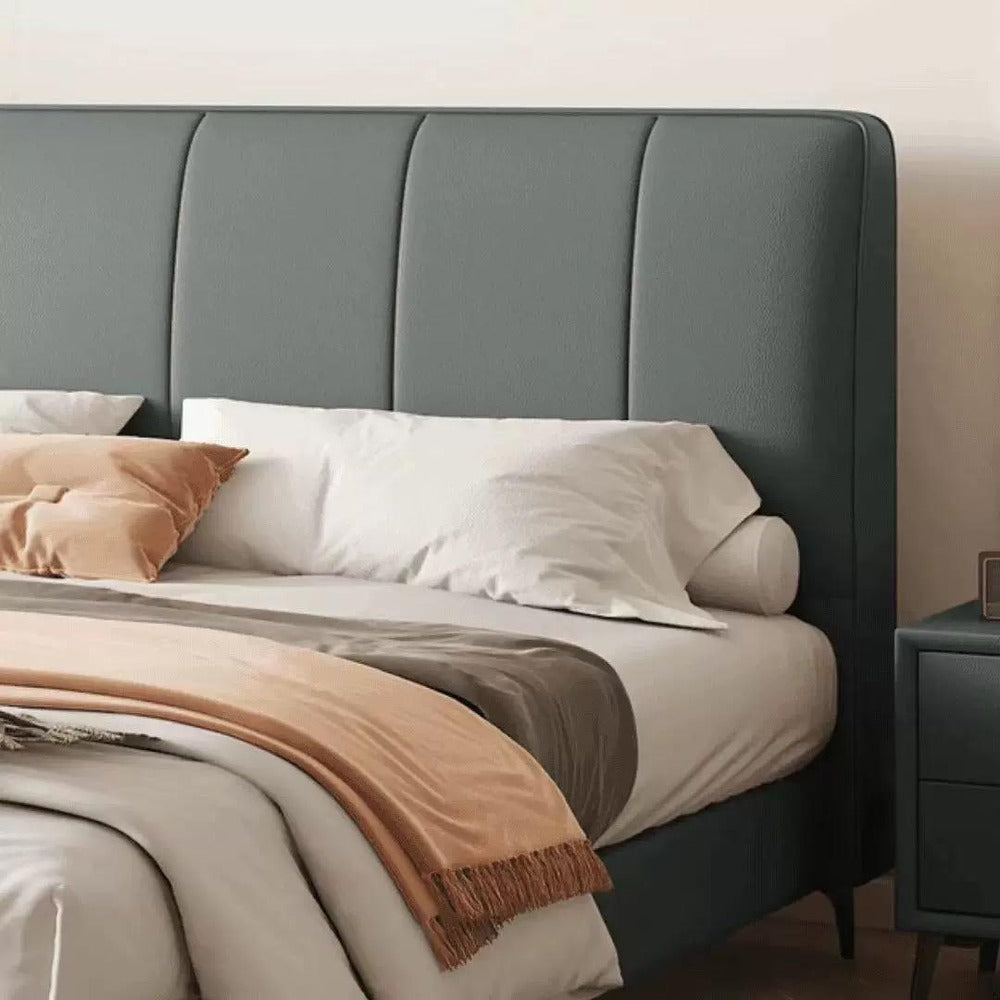 leather bed ; genuine leather bed frame ; luxury modern bed
upholstered bed ; high-end bed ; minimalist bedroom furniture ; padded headboard bed
leather headboard bed ; contemporary bed frame ; modern leather bed
سرير جلدي ; هيكل سرير جلدي أصلي ; سرير عصري فاخر ; سرير مُنجّد ; سرير فاخر ; أثاث غرفة نوم بسيط ; سرير بلوح رأس مبطن ; سرير بلوح رأس جلدي ; هيكل سرير عصري ; سرير جلدي عصري