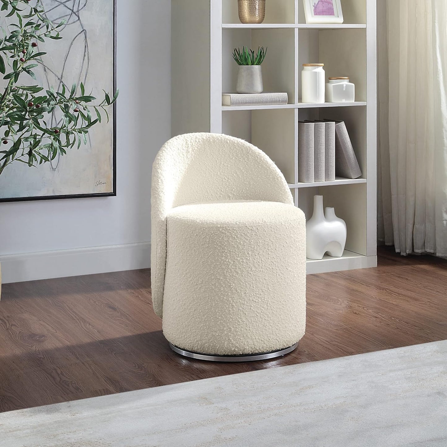 chair - chair for living room - stylish seating - modern chair - chair for bedroom.
كرسي - كرسي لغرفة المعيشة - مقاعد أنيقة - كرسي عصري - كرسي لغرفة النوم