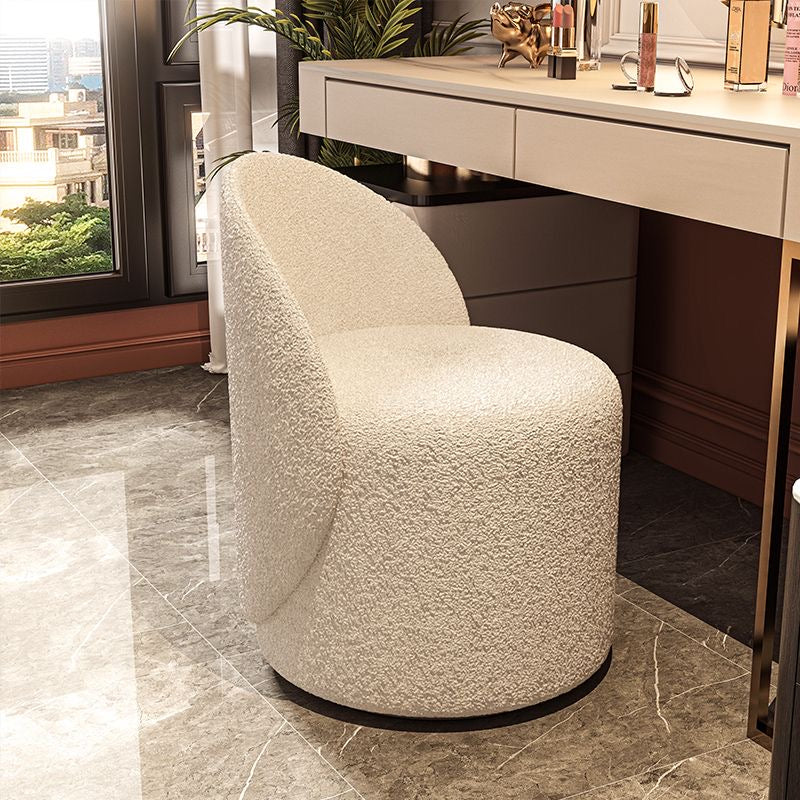 chair - chair for living room - stylish seating - modern chair - chair for bedroom.
كرسي - كرسي لغرفة المعيشة - مقاعد أنيقة - كرسي عصري - كرسي لغرفة النوم