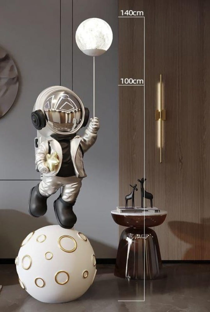 POINTOLO Astronaut Statue Ornament, Astronaut Sculptures for Desktop Decoration, Outer Space Statue for Kids Room