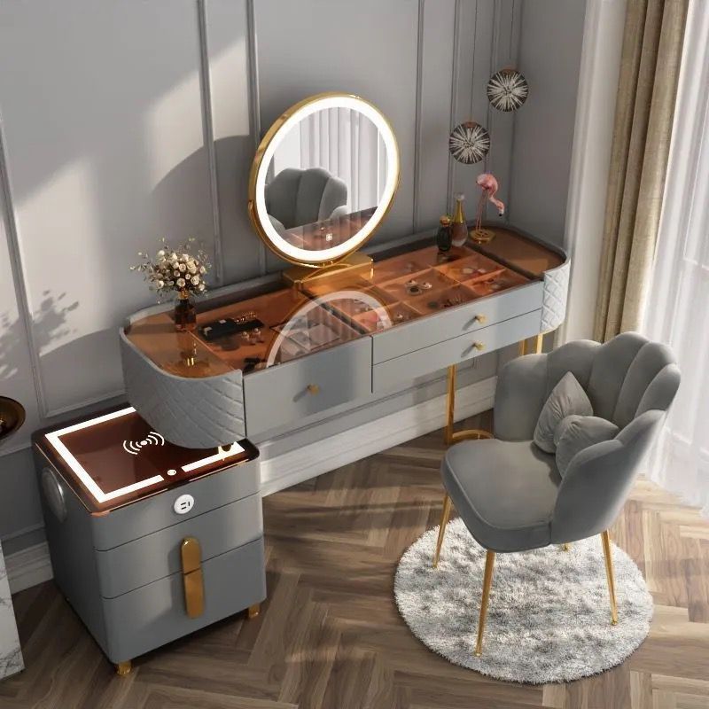 Shop dressing tables with mirrors for a chic and organized space. Ideal for modern interiors. UAE-wide shipping