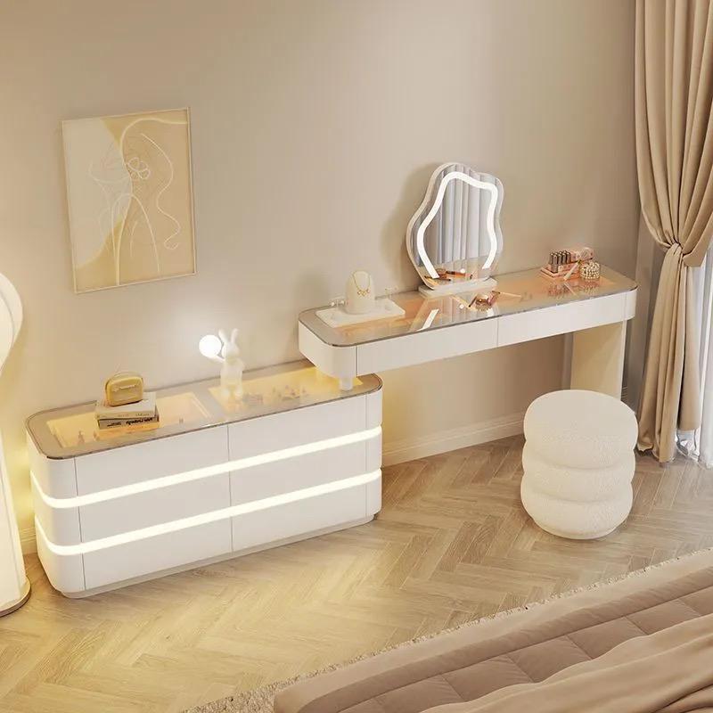 طاولة زينة بتصميم عصري مع مرآة وكرسي