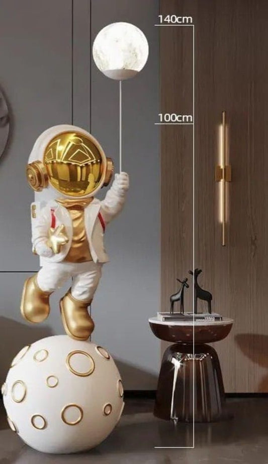 POINTOLO Astronaut Statue Ornament, Astronaut Sculptures for Desktop Decoration, Outer Space Statue for Kids Room